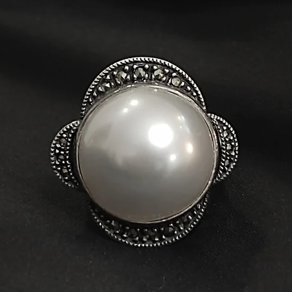 Vintage Judith Jack Oversized Pearl & Marcasite Sterling Silver Ring- Size 7 - Picture 10 of 10
